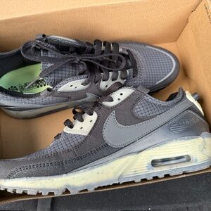 NIKE AIR MAX TERRASCAPE90